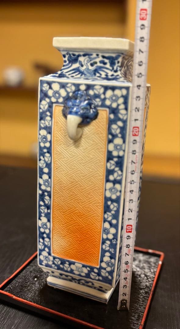 九谷焼　浮彫四角花瓶