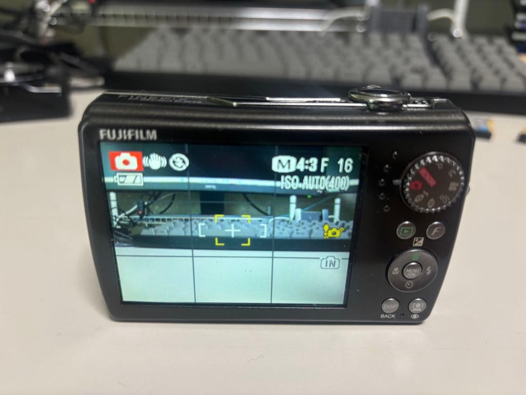 FUJIFILM FINEPIX F200EXR 5倍ズーム デジタルカメラ