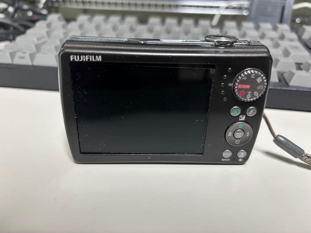 FUJIFILM FINEPIX F200EXR 5倍ズーム デジタルカメラ