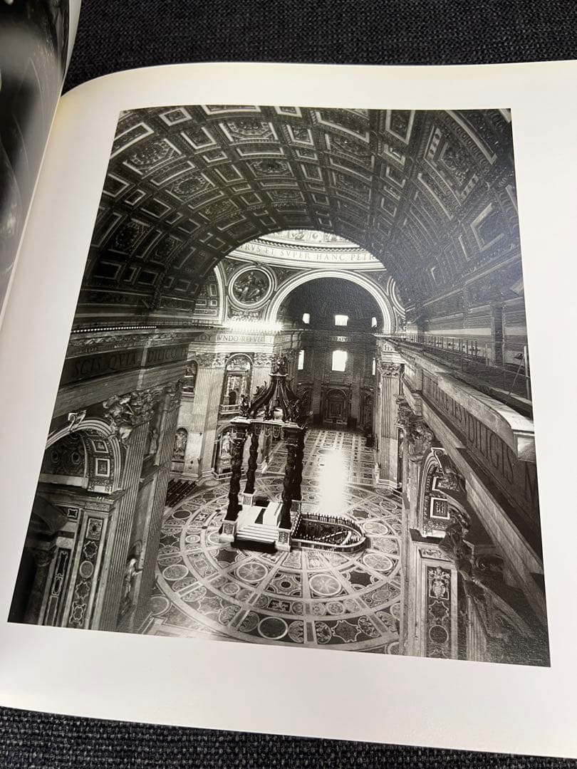 希少　アウレリオ・アメンドラ写真集「サン・ピエトロ」岩波書店 1999年