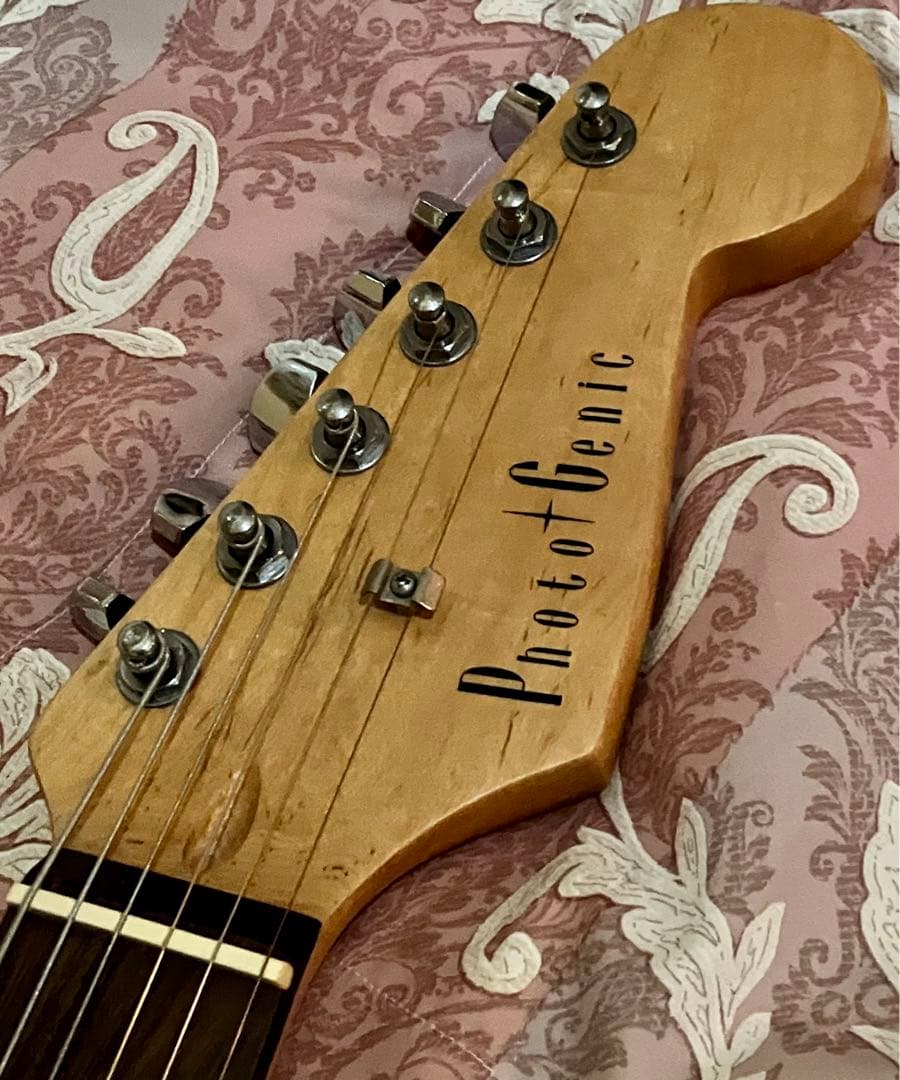 ストラトキャスター Photo•Genicエレキギター