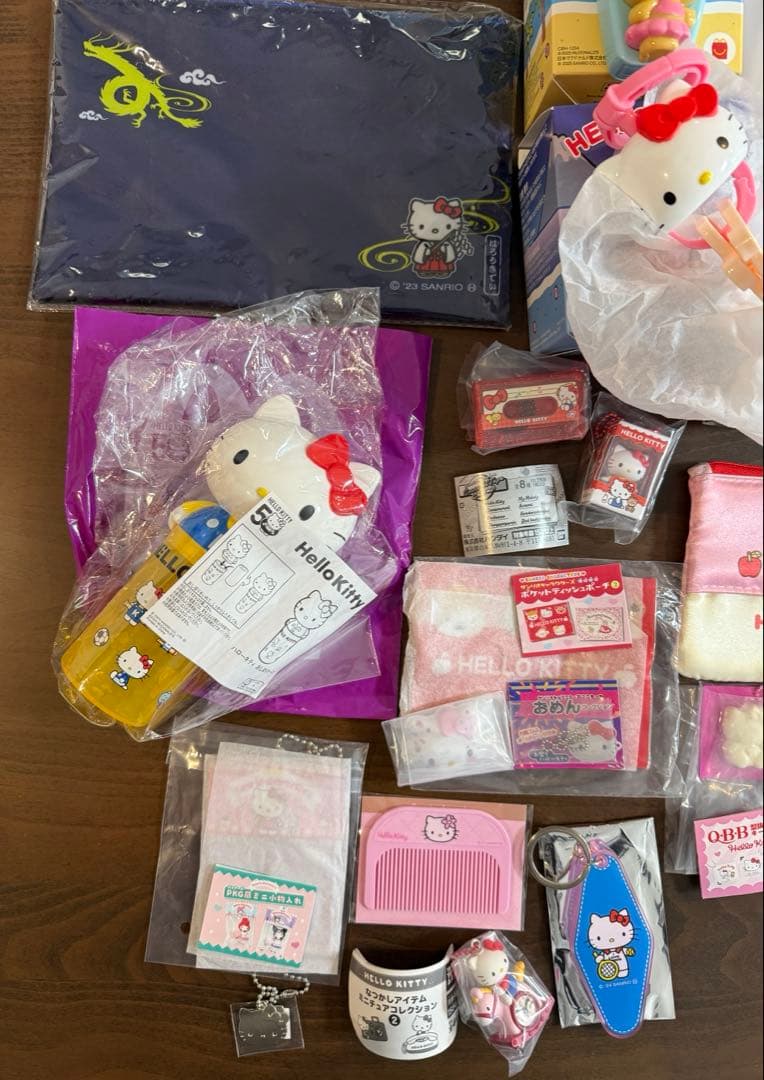サンリオ ハローキティごちゃ混ぜグッズ22点セット