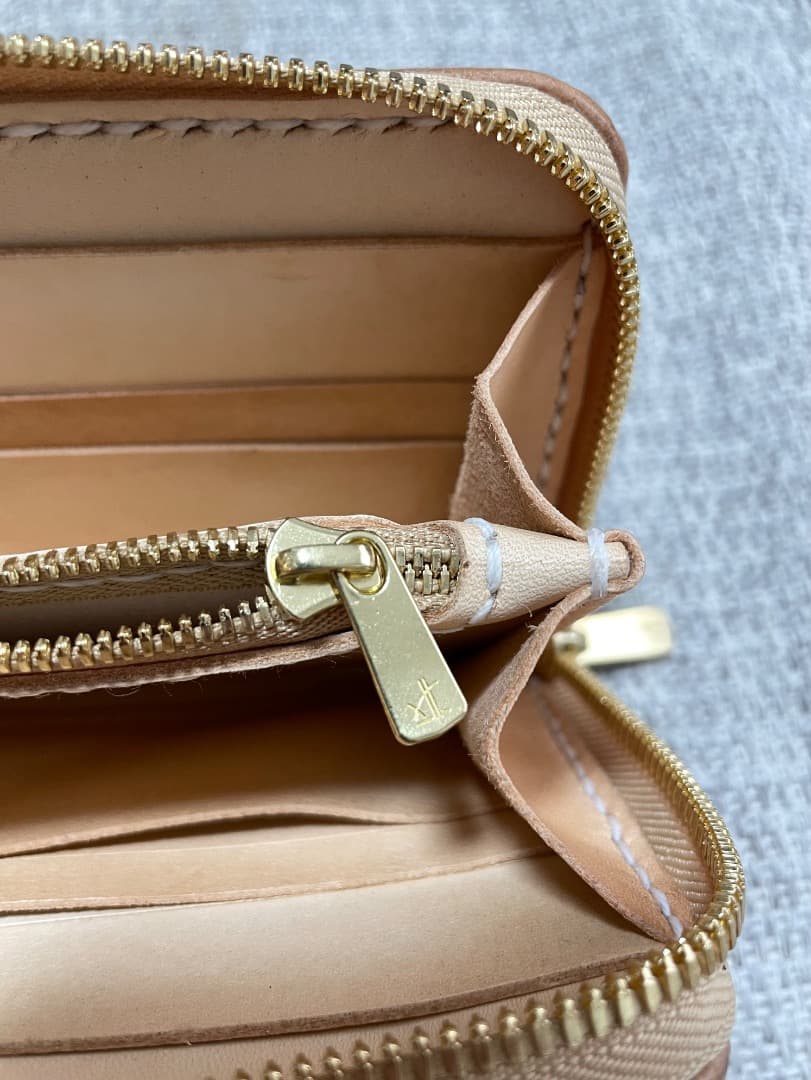 ヌメ革 極厚ラウンドファスナー長財布／最高級エクセラ特別仕様