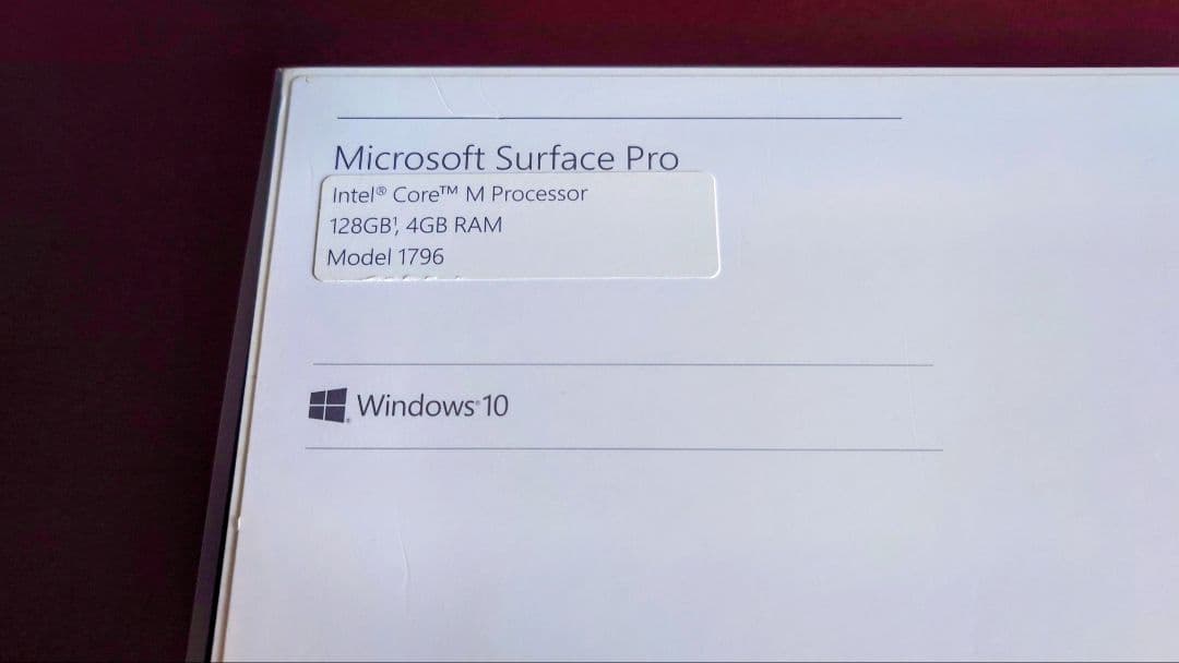 Microsoft Surface Pro 第5世代 12.3インチ