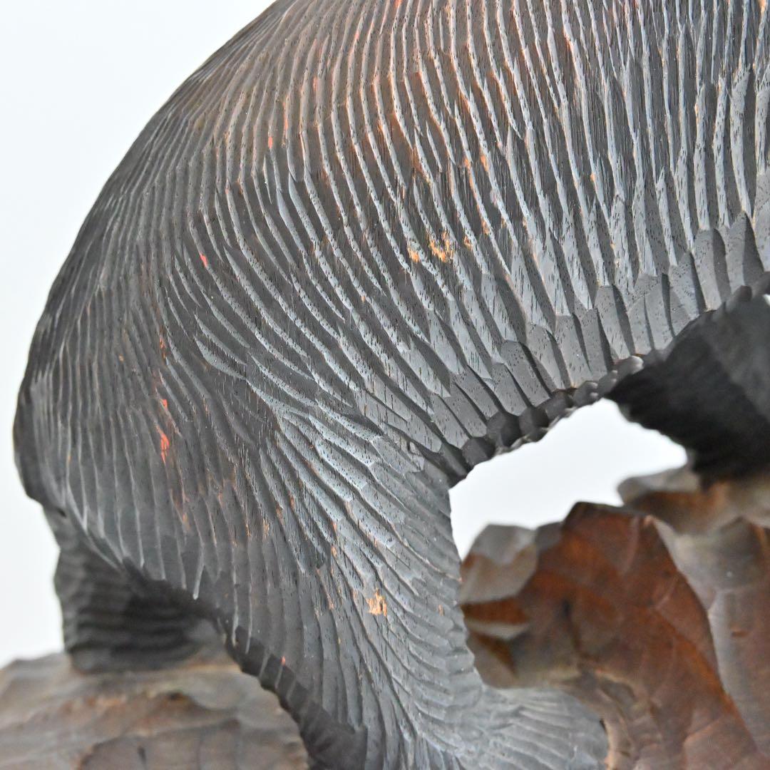 茂木多喜治（北雪）作　　八雲木彫り熊