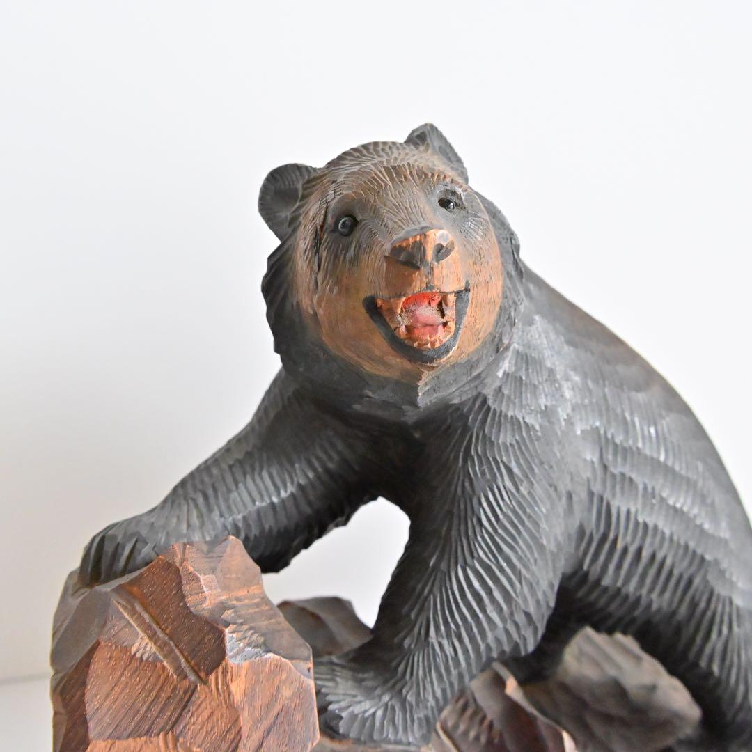 茂木多喜治（北雪）作　　八雲木彫り熊