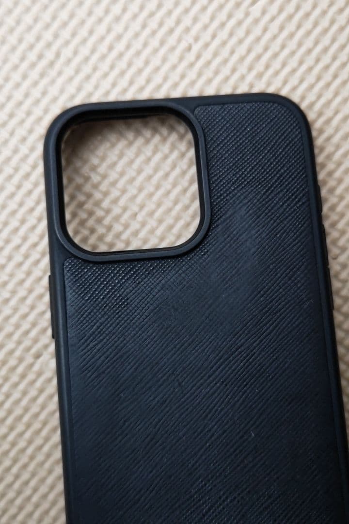 PRADA プラダiPhone15 promaxケース 黒 三角ロゴ