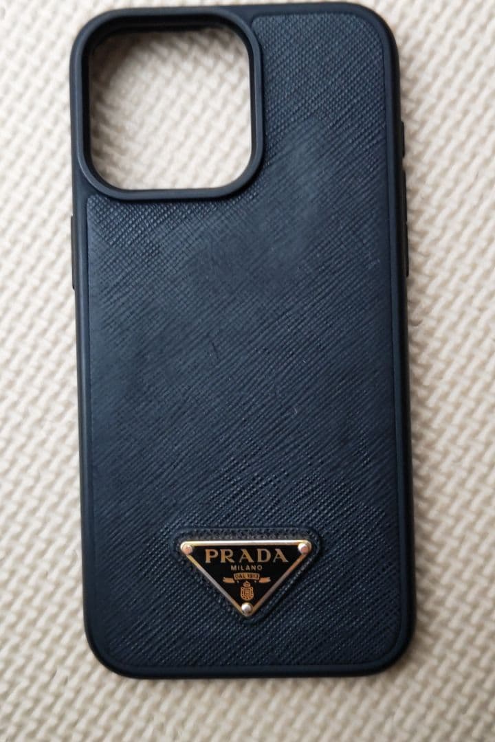 PRADA プラダiPhone15 promaxケース 黒 三角ロゴ