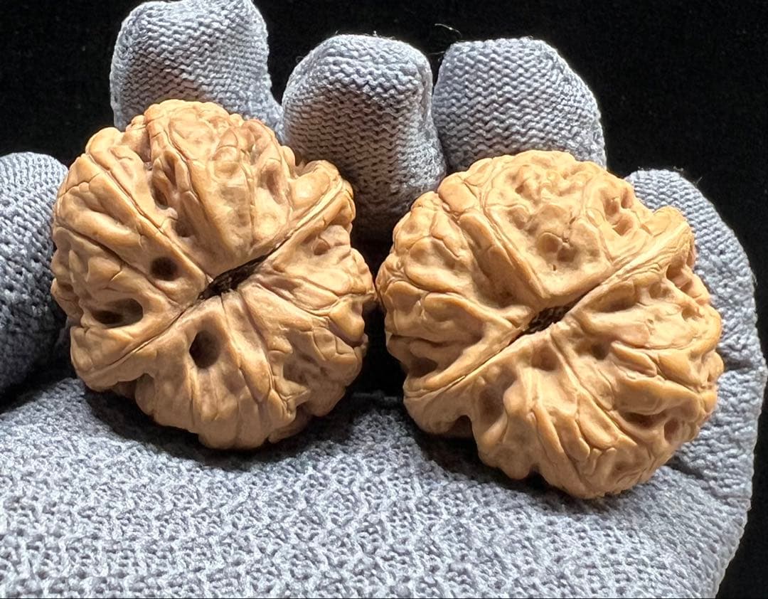 文玩堂：核鼎獅子頭文玩胡桃（高級精品）