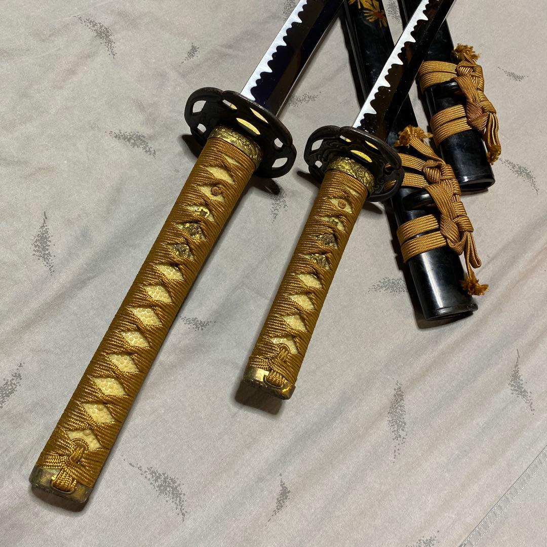 模造刀大小２本セット 金茶柄 波図透し鉄鍔 向日葵図黒呂鞘