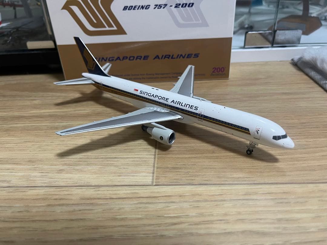 aviation200 シンガポール航空 B757-200 1/200