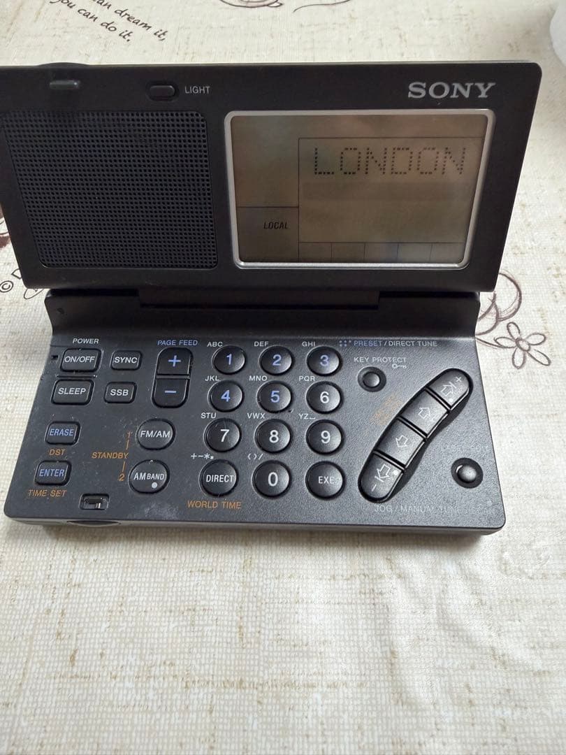 ソニー　ワールドバンドFM/LW/MW/SWレシーバー　ICF-SW100