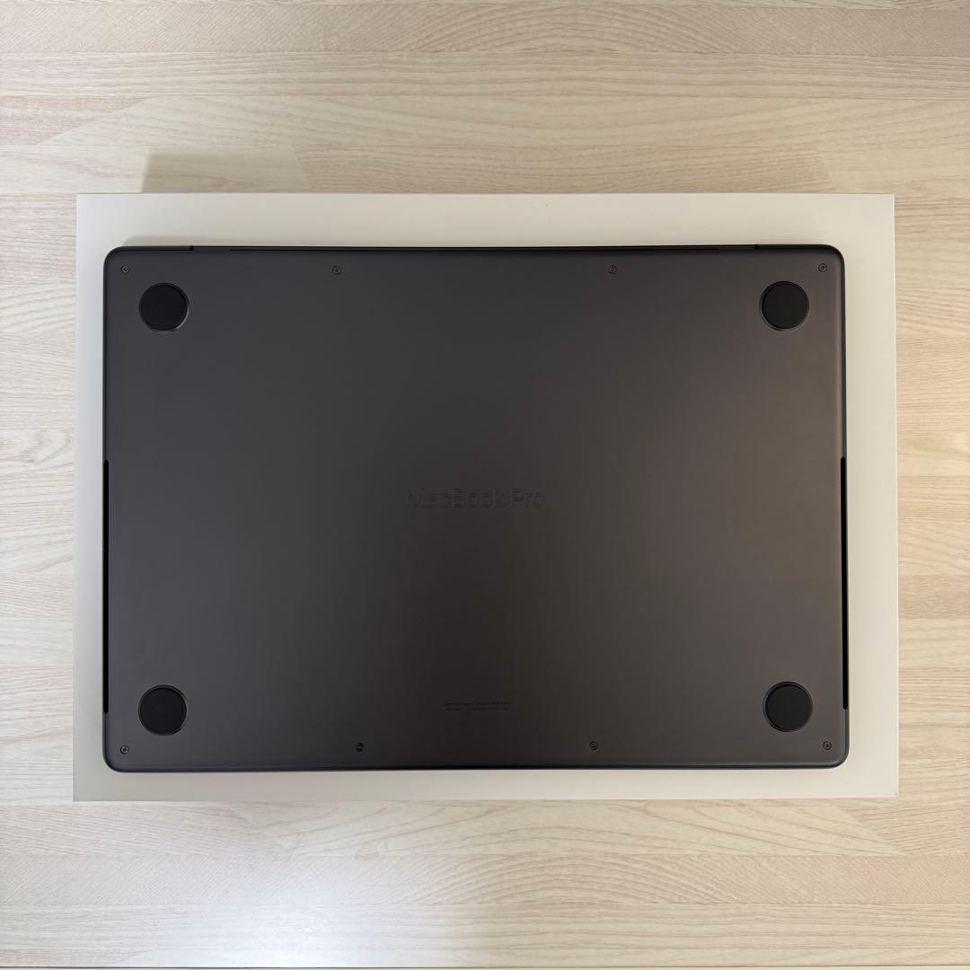 MacBook Pro M4 14インチ 16GB 1TB ナノテク 充放電7回
