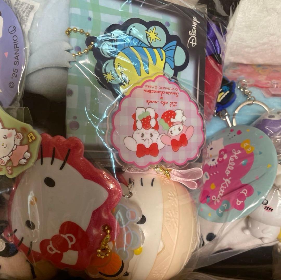 ノンジャンル　アニメグッズ　雑貨　250個程度　大量まとめ売りセット