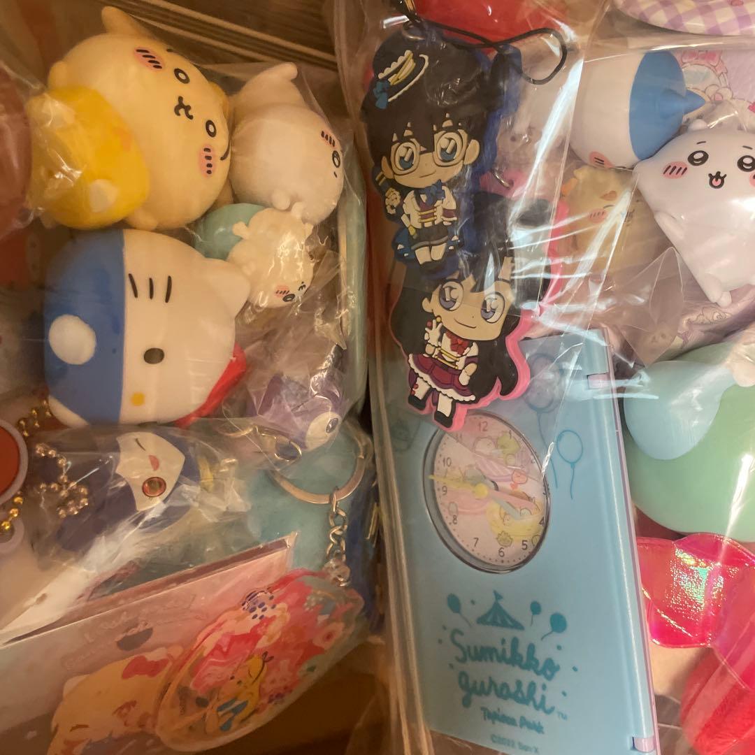 ノンジャンル　アニメグッズ　雑貨　250個程度　大量まとめ売りセット