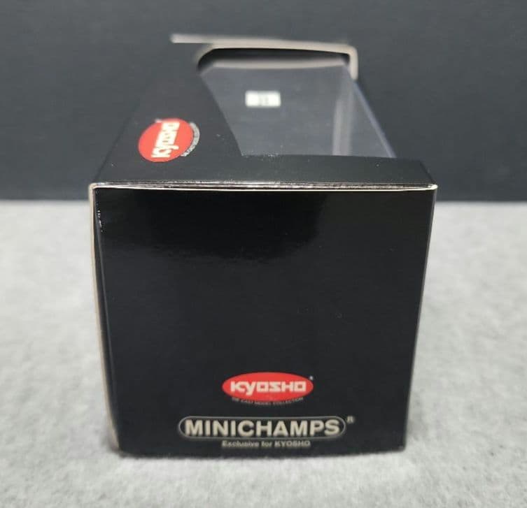 京商・ミニチャンプス 1/43スケール ランボルギーニカウンタックLP400