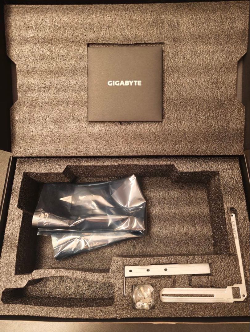 グラフィックボード・グラボ・ビデオカード GIGABYTE GEFORCE RTX4080SUPER AERO OC16G