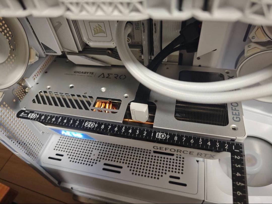 グラフィックボード・グラボ・ビデオカード GIGABYTE GEFORCE RTX4080SUPER AERO OC16G