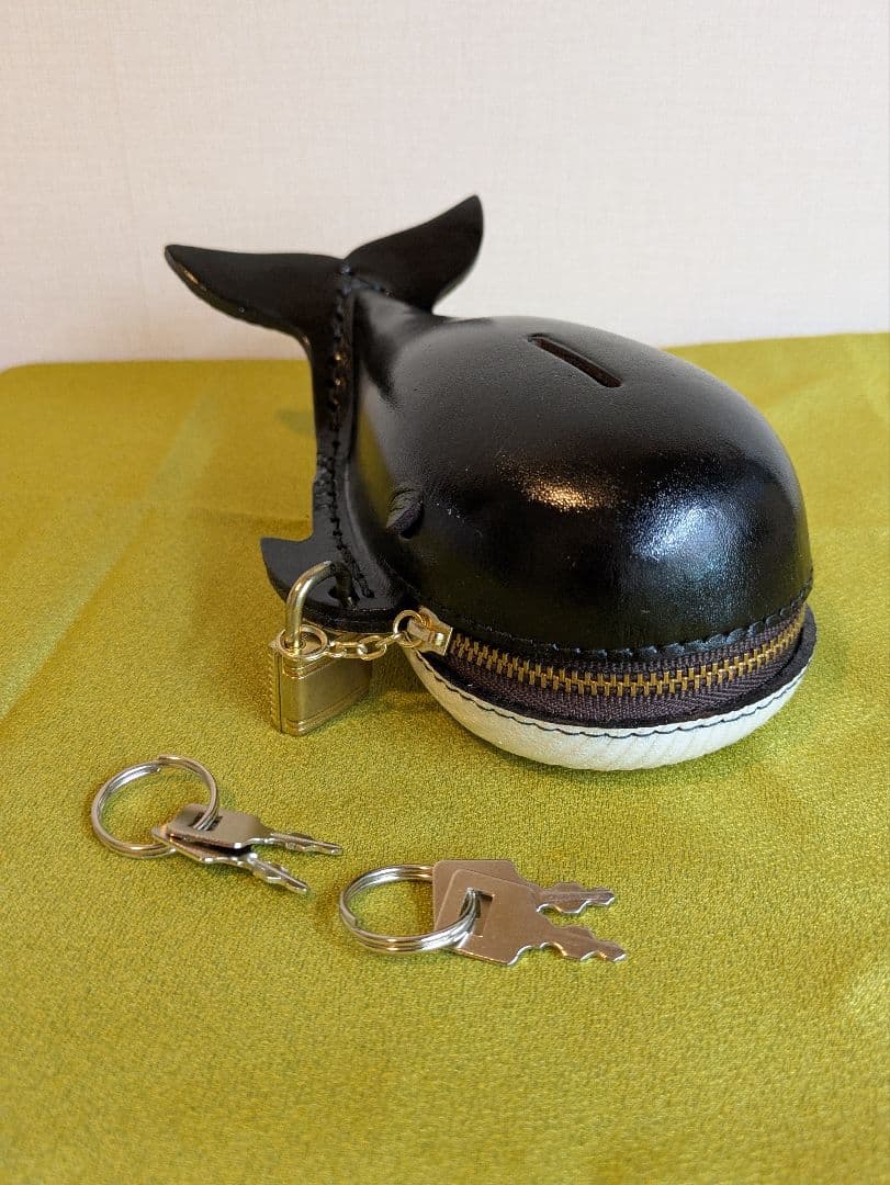 【未使用】鴻池製作所　クジラ貯金箱　本革