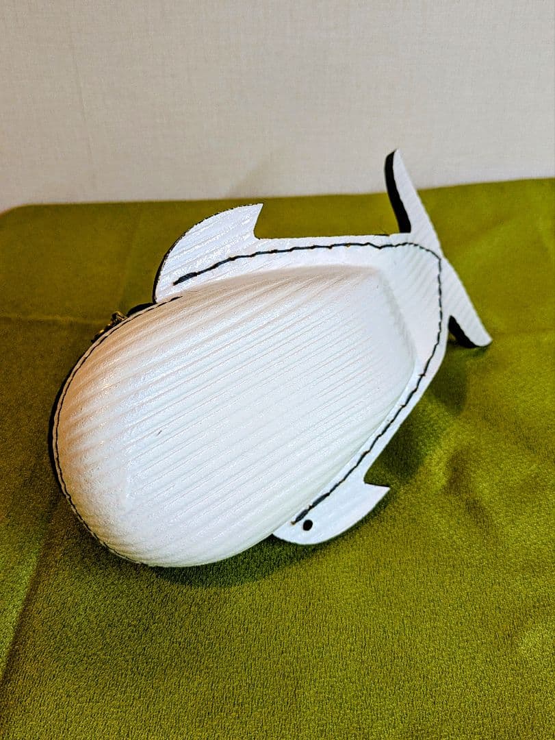 【未使用】鴻池製作所　クジラ貯金箱　本革