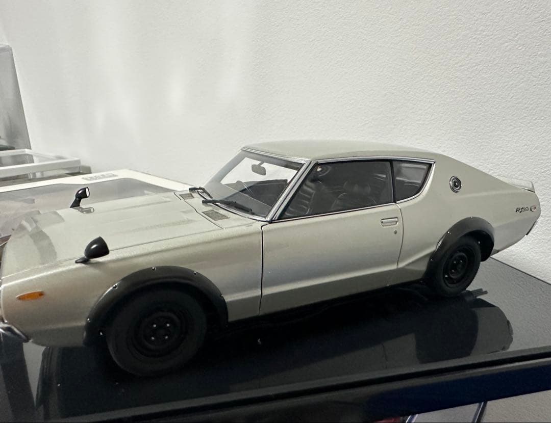 京商SKYLINE 2000 GT-R ミニカーシルバー1/18