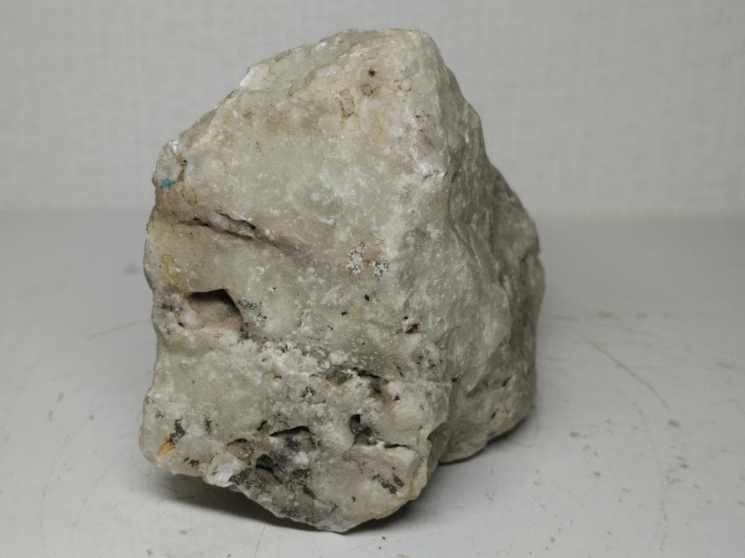 フローライト 1.3kg 蛍石 原石 鑑賞石 自然石 誕生石 宝石 水石 鉱物