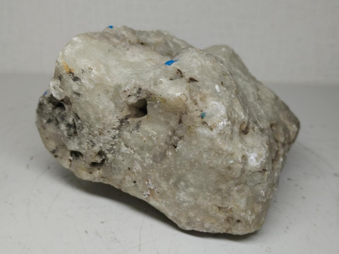 フローライト 1.3kg 蛍石 原石 鑑賞石 自然石 誕生石 宝石 水石 鉱物