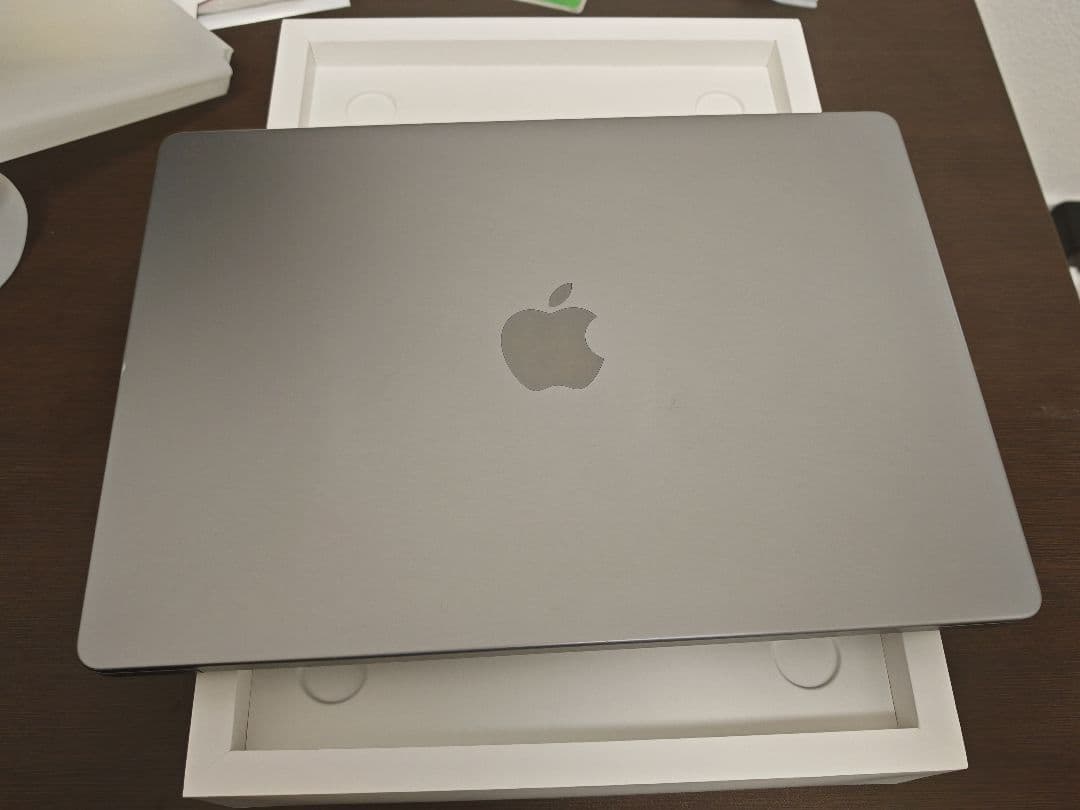 Apple MacBook M1 Pro14インチ 32/512