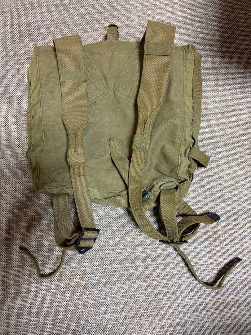 カーキキャンバスバックパック