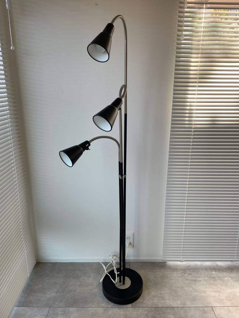 IKEA フロアランプ KVART クヴァルト ブラック