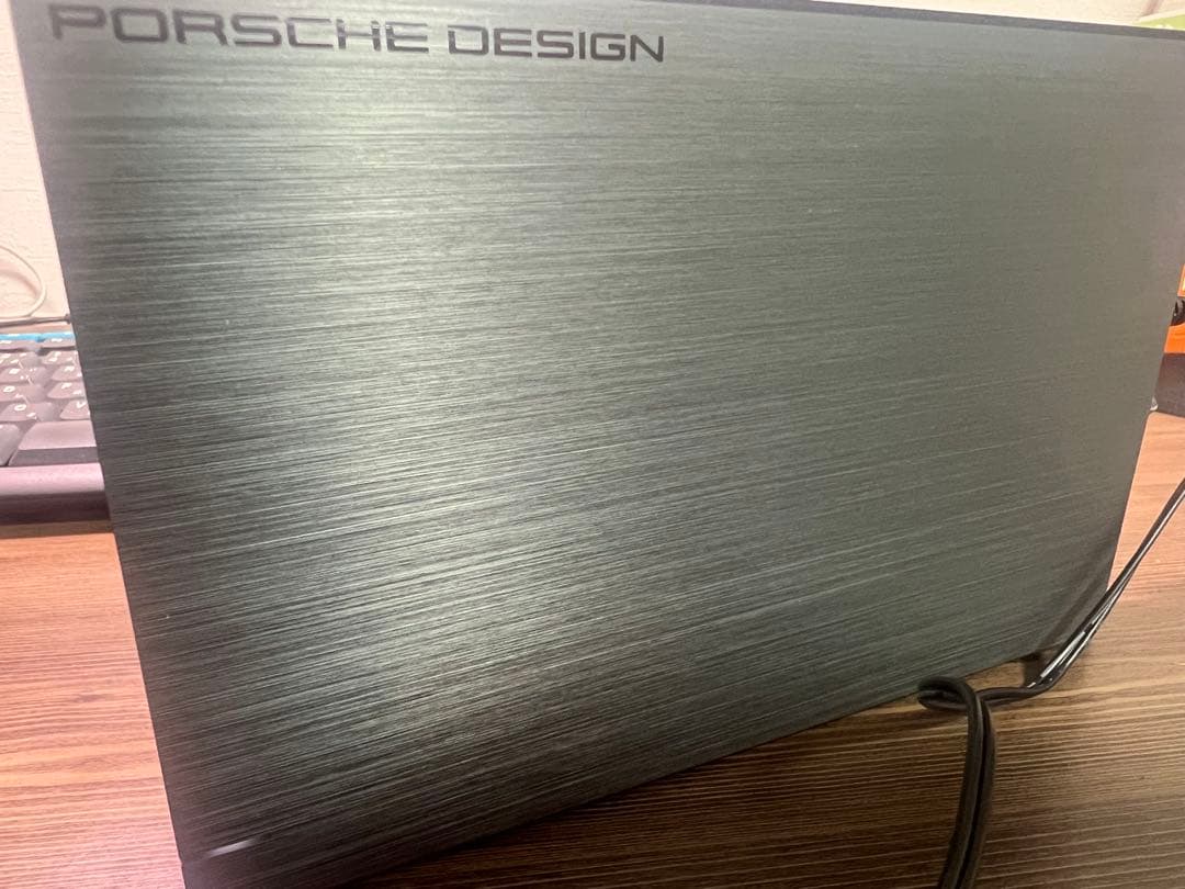 ☆ Caramelman ☆LaCie Porsche Design