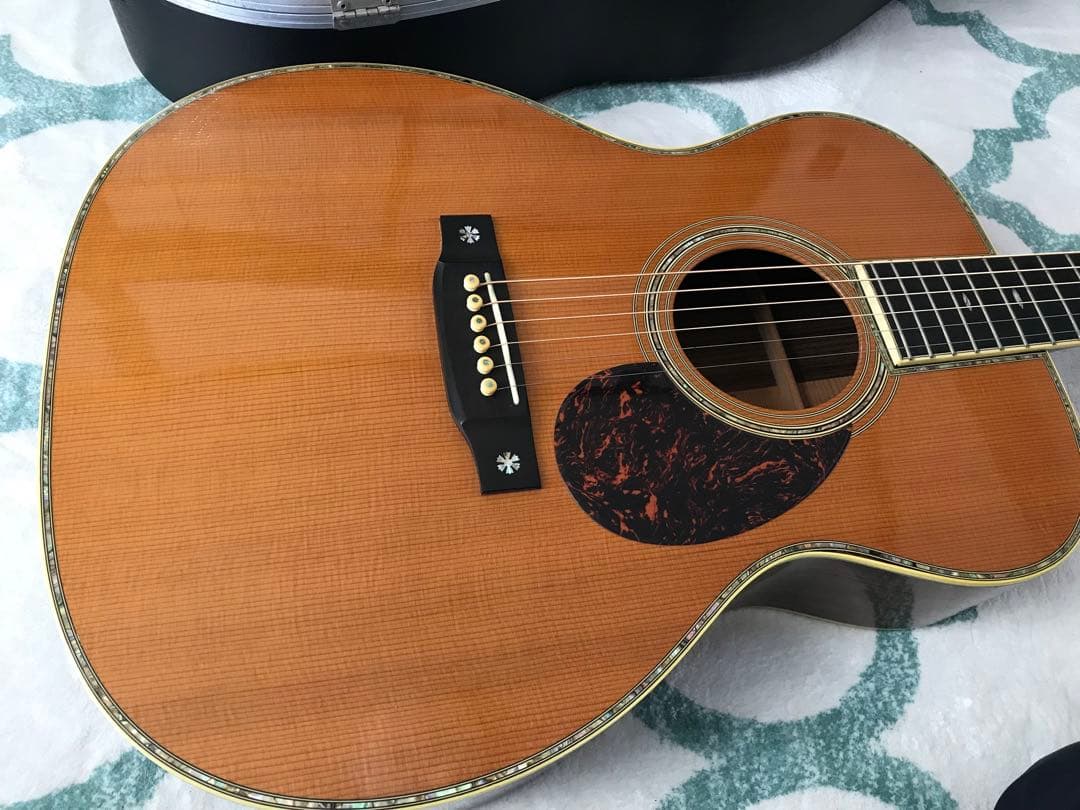 ジャンク品　アコースティックギター OM42