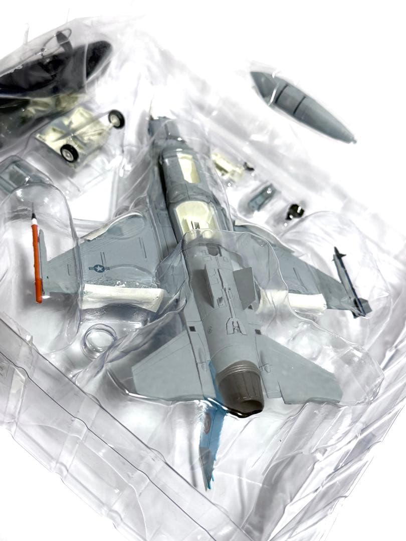 ホビーマスター 1/72 F-16B TOP GUN HA38017