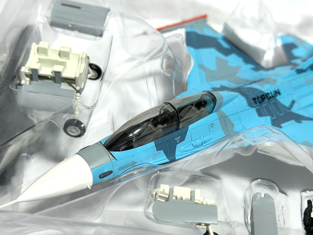 ホビーマスター 1/72 F-16B TOP GUN HA38017