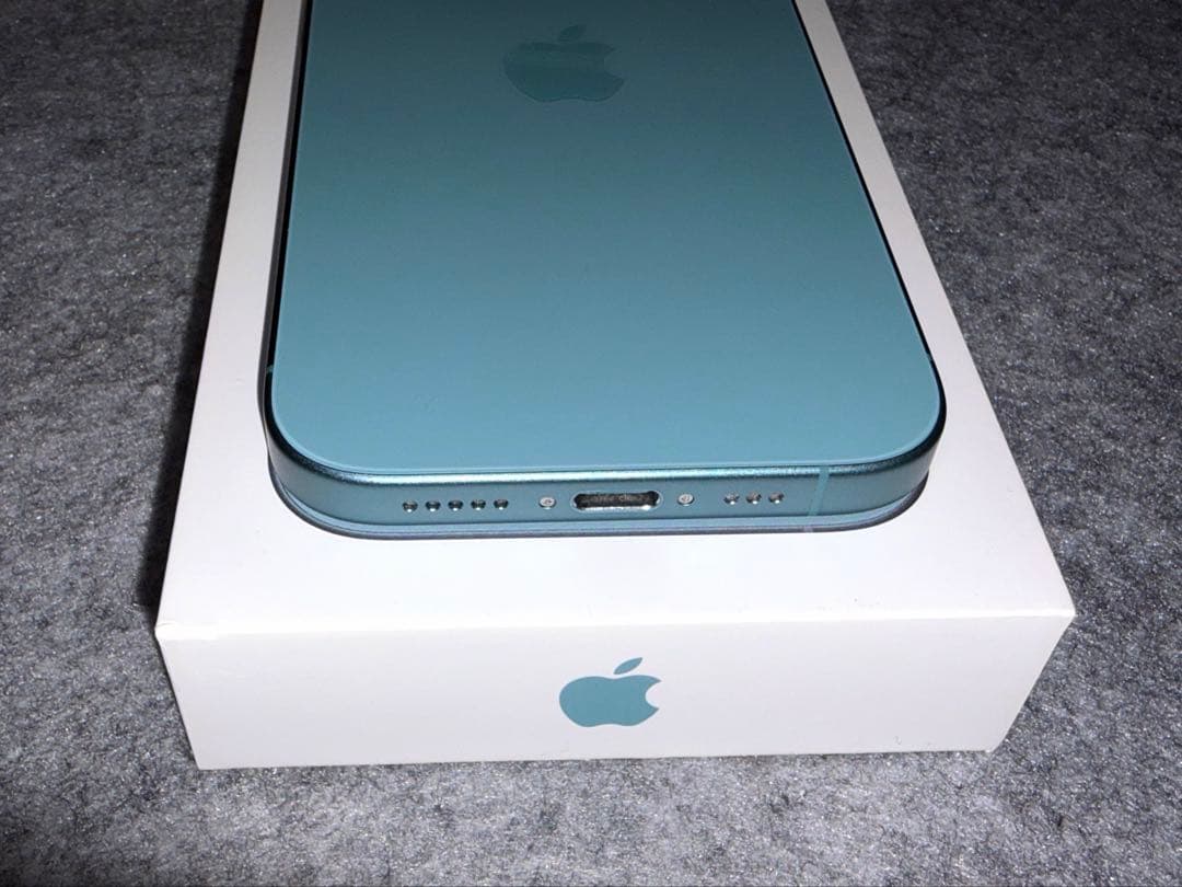 【美品】iPhone16 256GB ティール simフリー