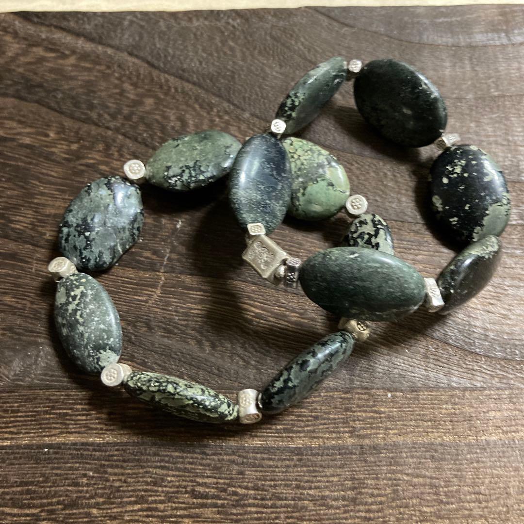 御専用　貴蛇紋石とカレンシルバーのブレスレット
