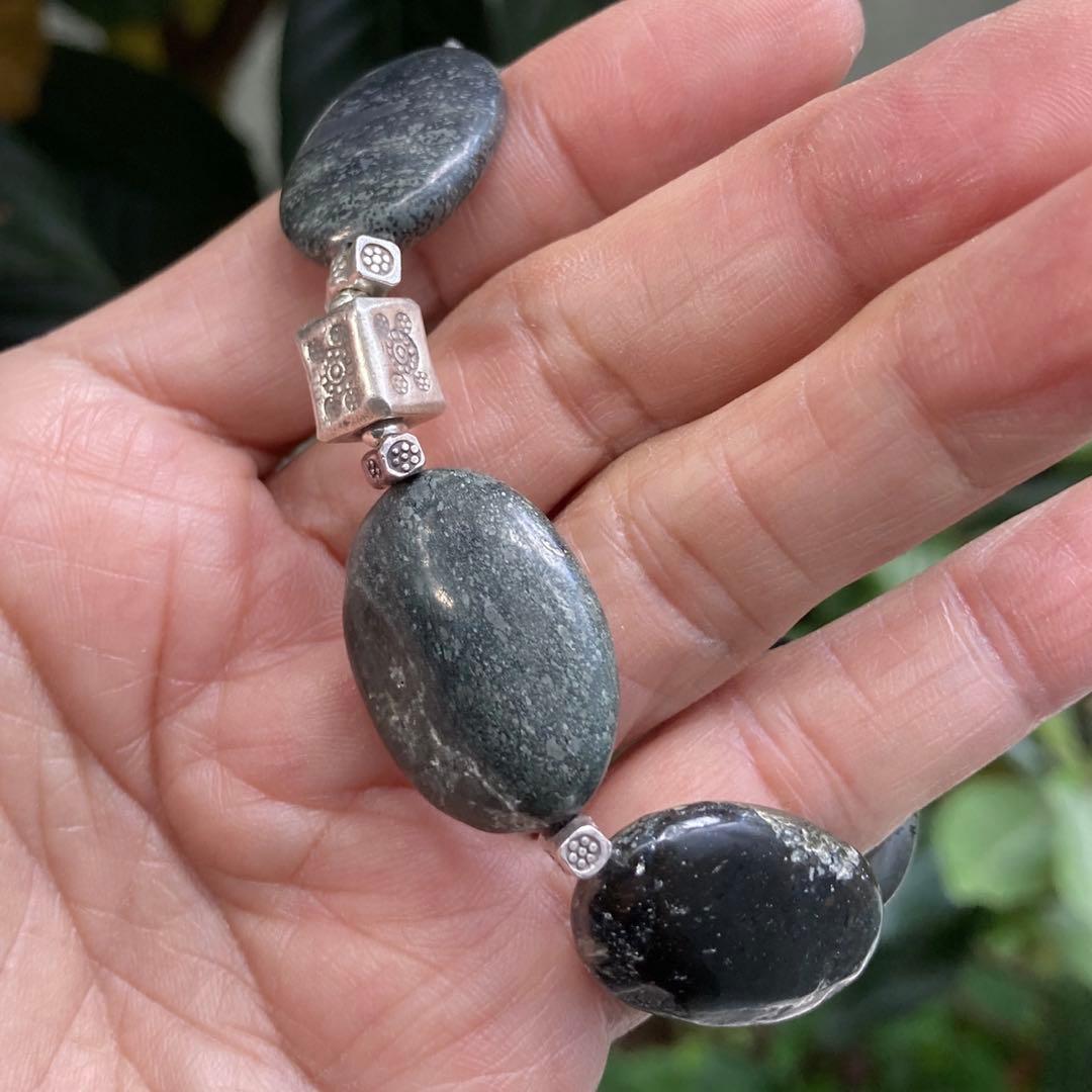 御専用　貴蛇紋石とカレンシルバーのブレスレット