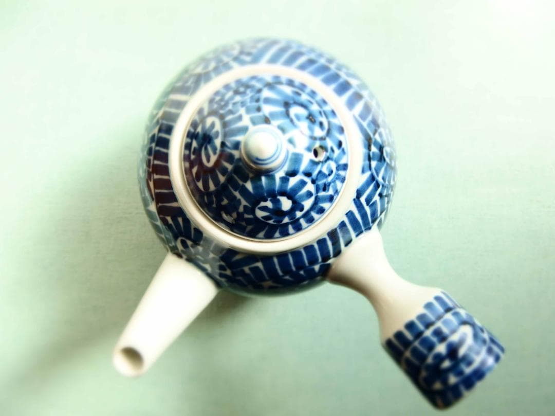 陶祥窯　蛸唐草紋様　急須　ティーポット　有田焼