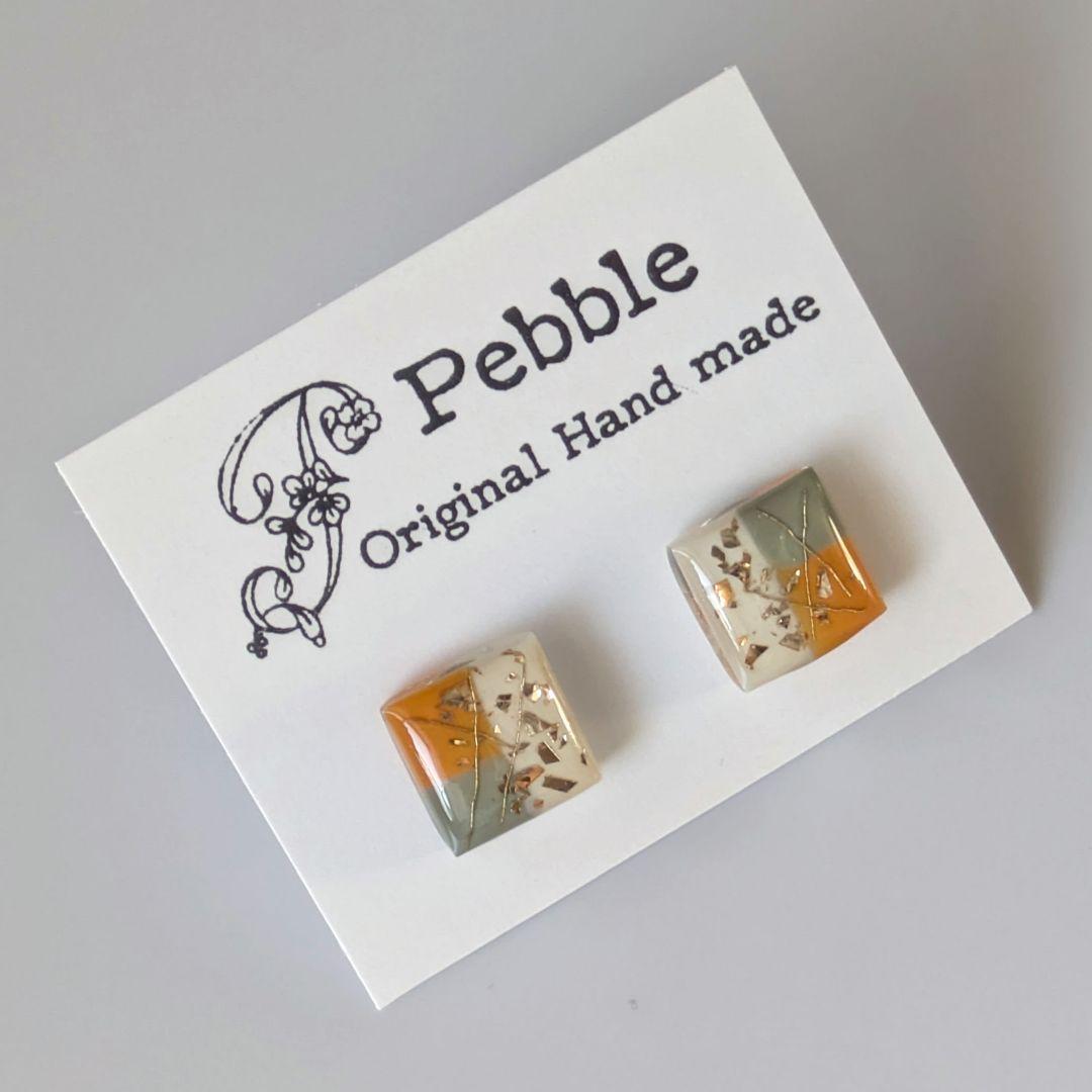 No.830　レジンピアス　ハンドメイド【スクエア】モスグリーン　ゴールド