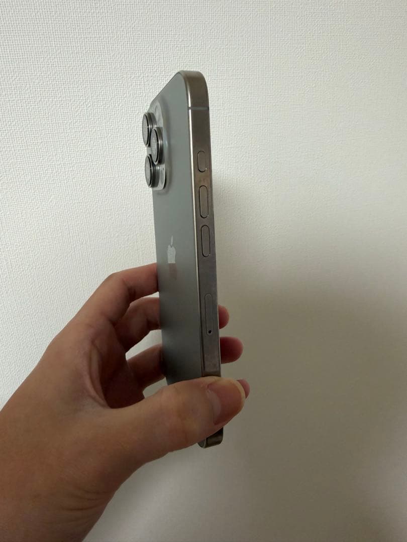 携帯電話本体 iPhone16pro 256g