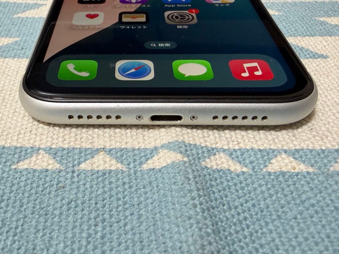 Apple iPhone Xr 64GB ホワイト バッテリー容量86% 美品♪