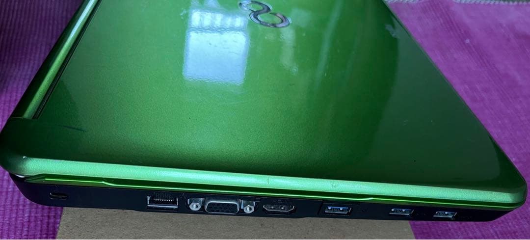Fujitsu ノートPC グリーン AH FMVA54HR