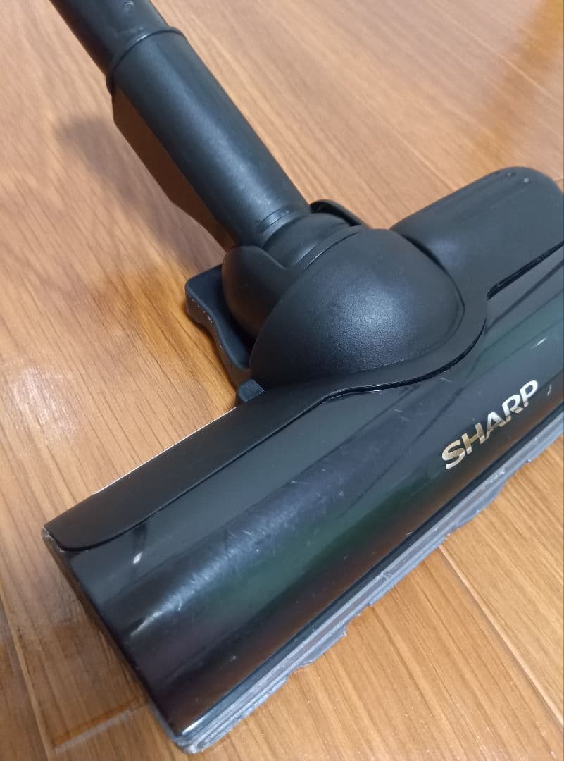 SHARPコードレス掃除機RACTIVEAir バッテリー2個付きでお得です!