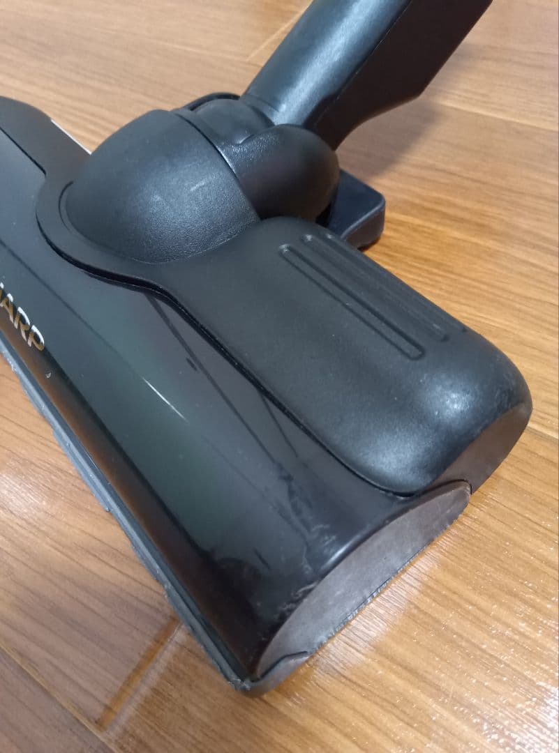 SHARPコードレス掃除機RACTIVEAir バッテリー2個付きでお得です!