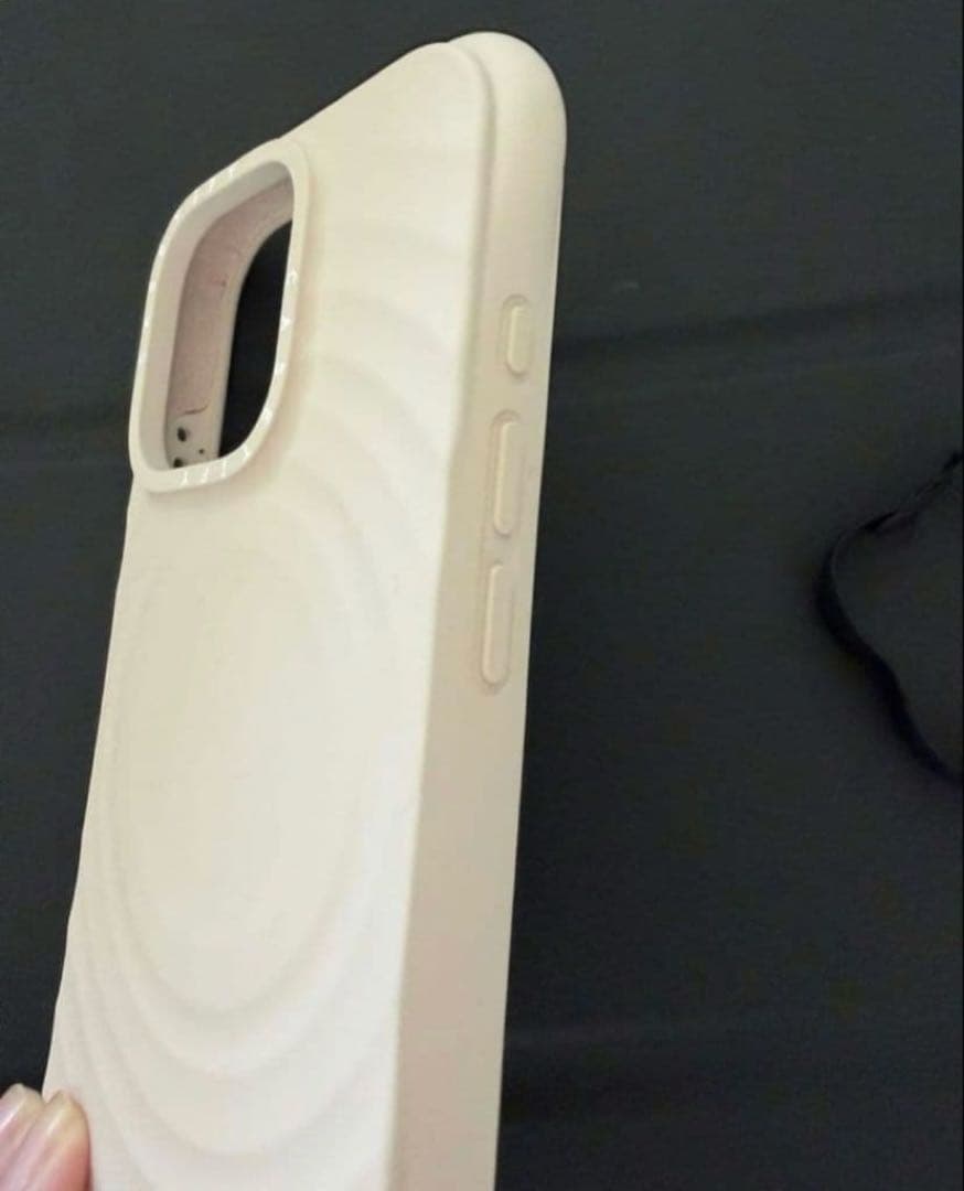 CASETiFY ウェーブシリコンケース オーツ iPhone 16pro