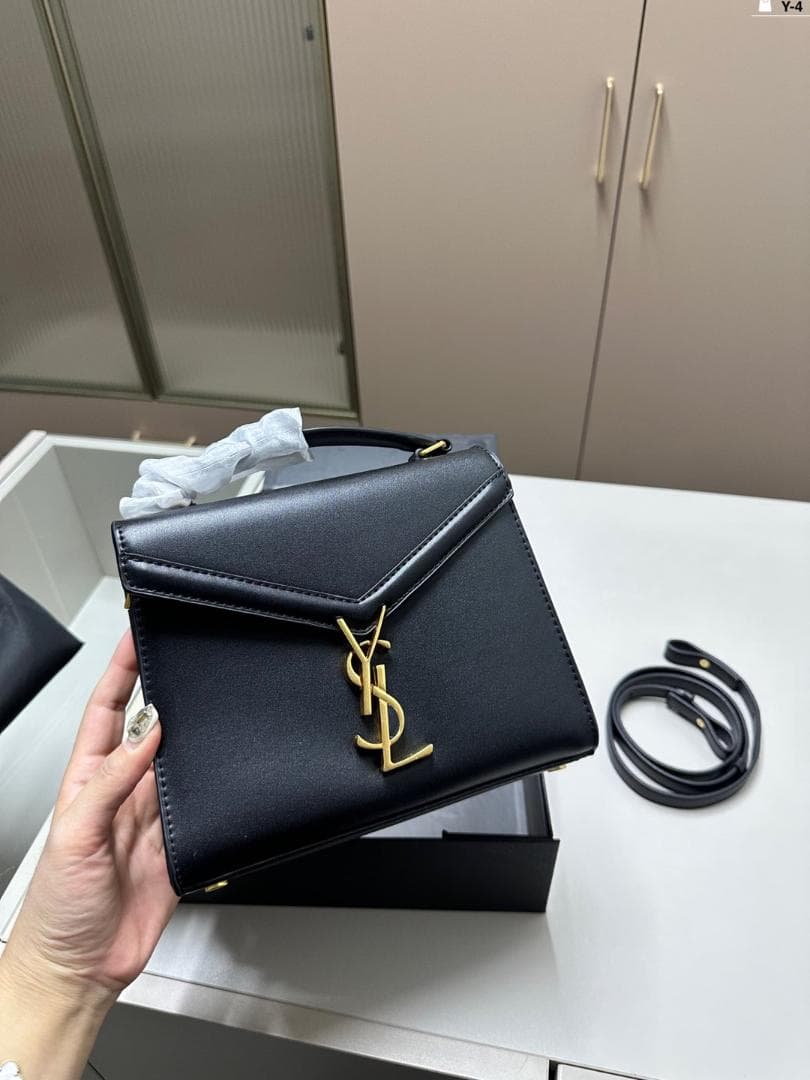 サンローラン【SAINT LAURENT】 カサンドラトップハンドルバッグ