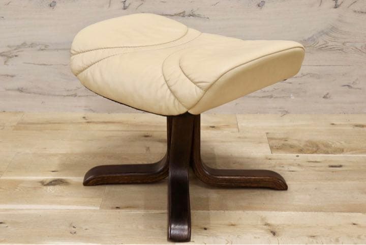 GMFH231B○Hjellegjerde / イエリアーダ リクライニングチェ