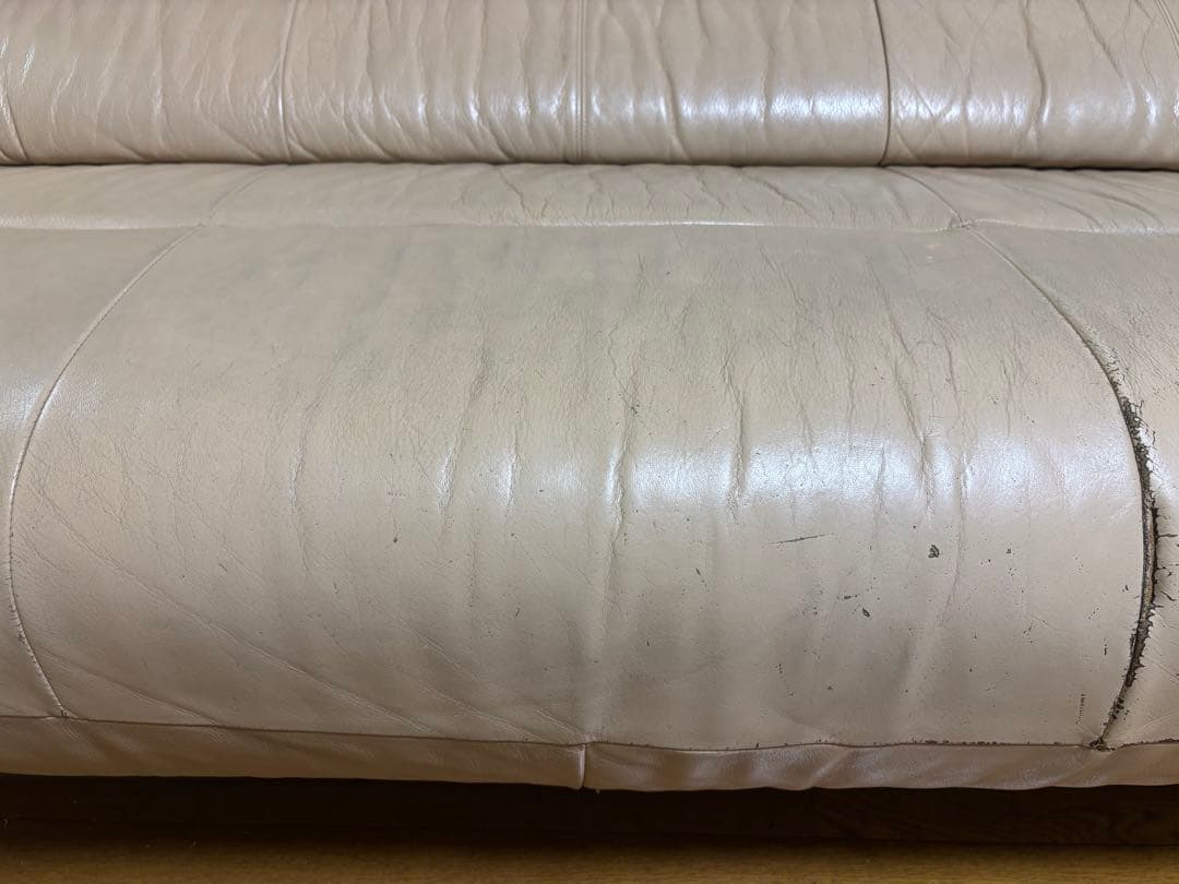 karimoku ベージュレザー 3人掛けソファ ZT6823