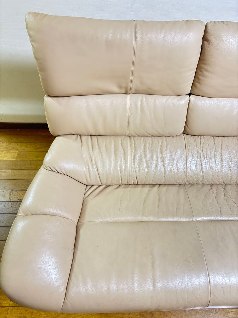 karimoku ベージュレザー 3人掛けソファ ZT6823
