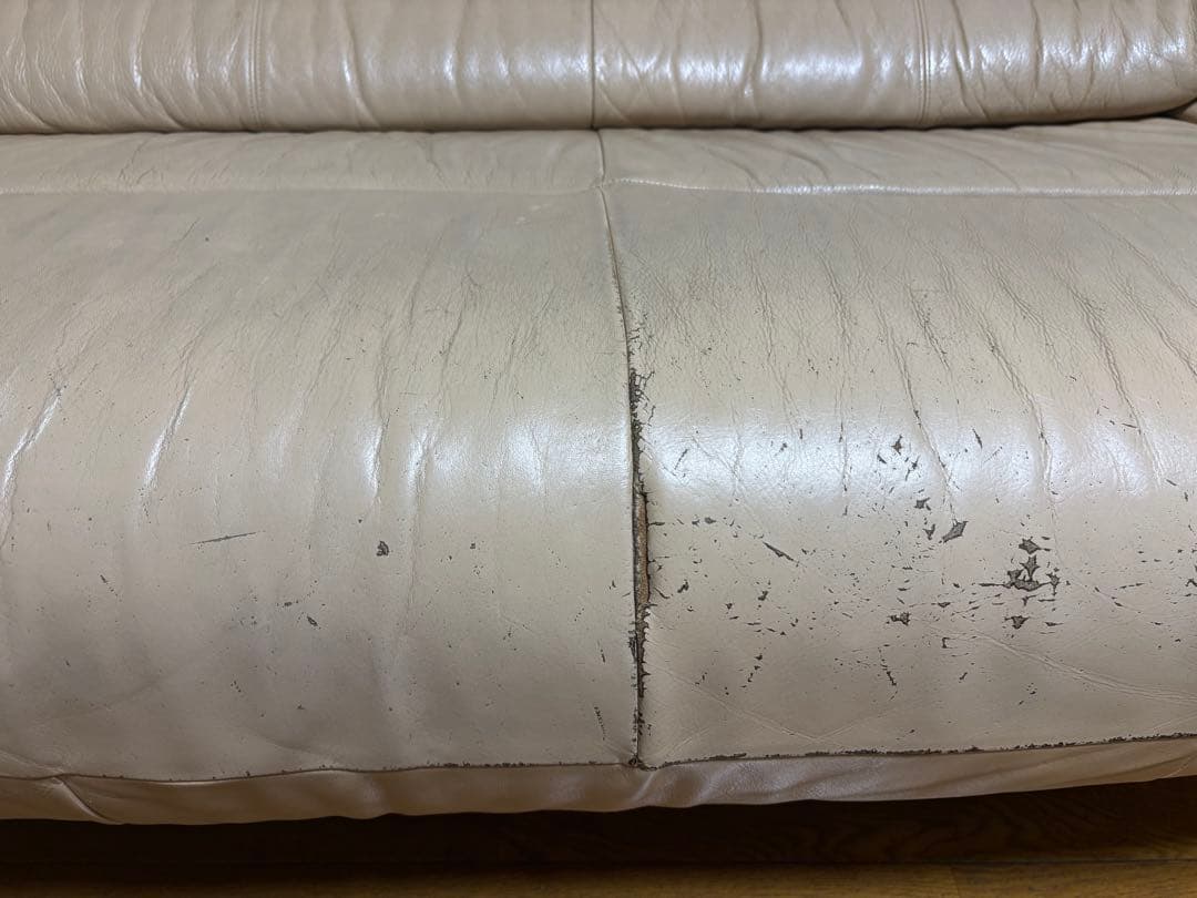 karimoku ベージュレザー 3人掛けソファ ZT6823